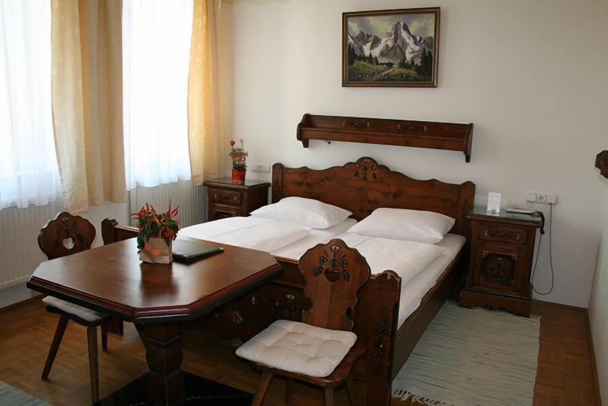 Adlerhof Bed and Breakfast Σάλτσμπουργκ Δωμάτιο φωτογραφία